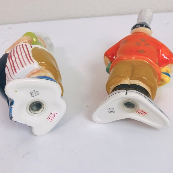 CIC Ceramic Tracy Flickinger’s Masters Of The Grill Salt and Pepper Shakers - Picture 4 of 4